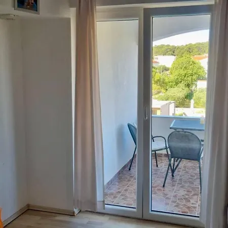 Apartment Time Out *