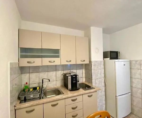 Time Out Appartement Tisno